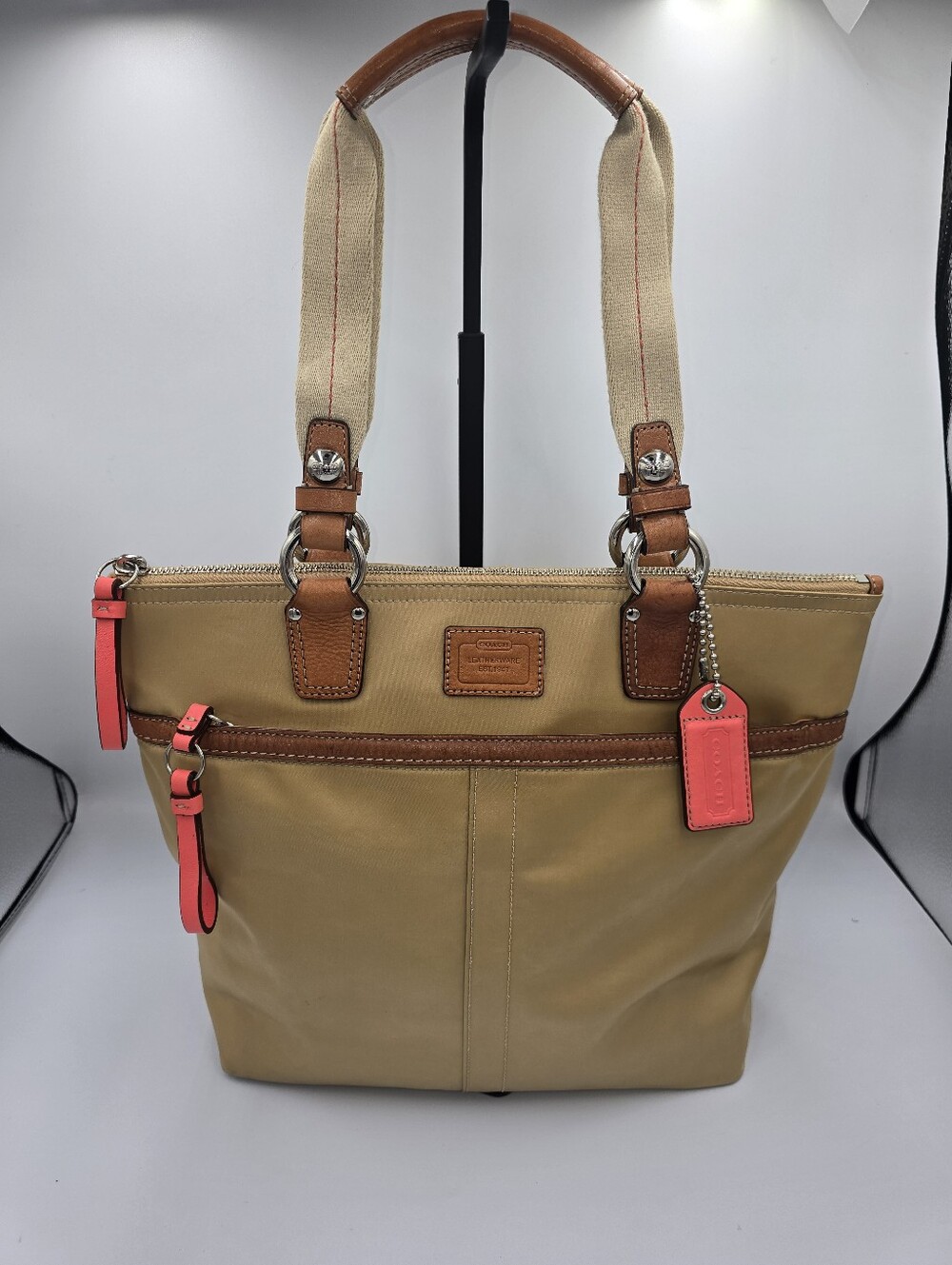COACH 11745 Hampton Beige Nylon Shoulder Bag Tote Coral Accents & Interior